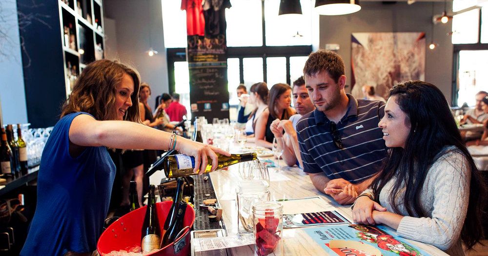vinhoverdewines's tweet photo. Who will be at the #VVWE in Brooklyn on Saturday? 20 wineries plus tasty bites! Tickets are selling quickly ($45): https://t.co/eFnEDgRhg1 https://t.co/mh5C7hfXd9