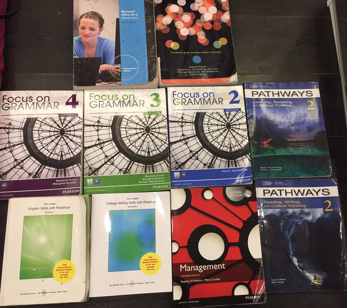 Meme_alm22's tweet photo. For sale📚📚  @aum4you @aumSuppoort @AUMERS_ @aum_today @AUM_fighter @AumerHelps @212Nona https://t.co/3zcI908IqS