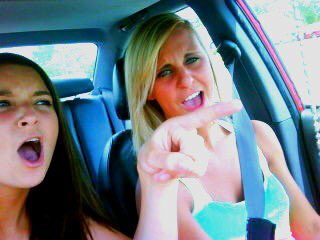 _tuesdaed_'s tweet photo. @christinewellss #hadtodoit https://t.co/hhuZQSjDtx