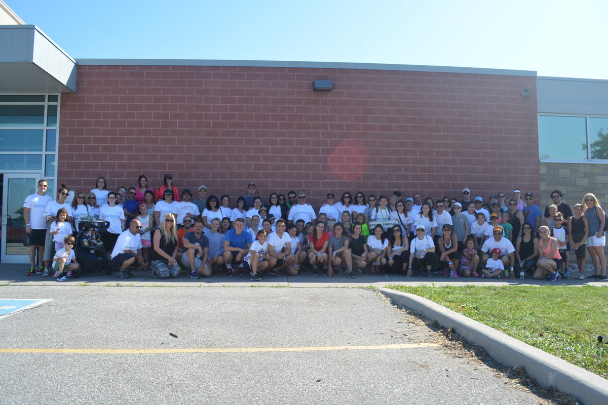 mrslapico's tweet photo. First time walkers for TEAM ANGELIA. Thank you to all the volunteers for your hard work. #TELUSWalk #jdrfwalk @JDRF_Canada @JDRFWindsor https://t.co/EAiqhk3fZR