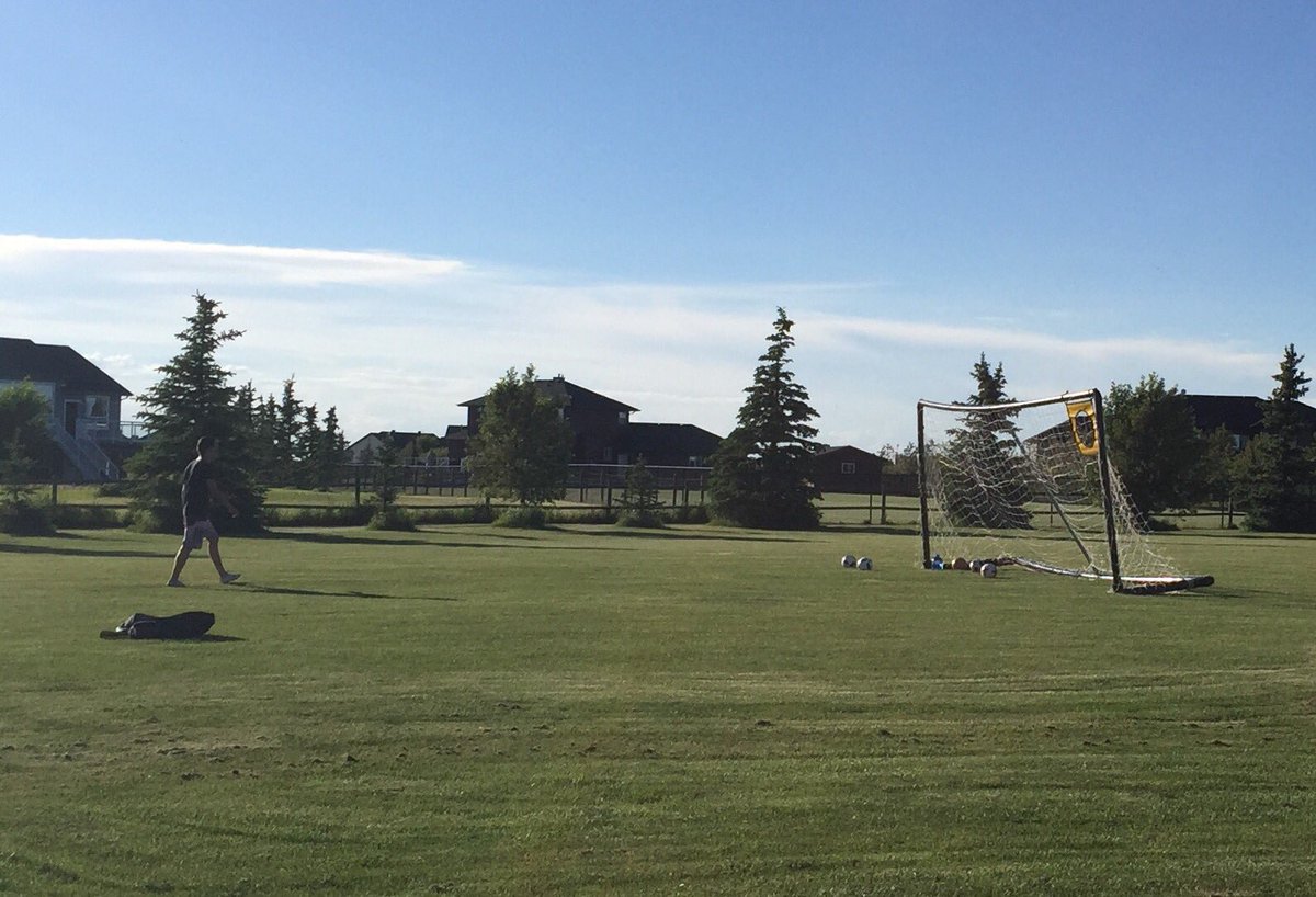 AirdrieFC_'s tweet photo. 10 soccer ⚽️ games and a practice in 10 days.  What does one do for rest and relaxation? Soccer! #airdriesoccer https://t.co/EwUFLLAACC