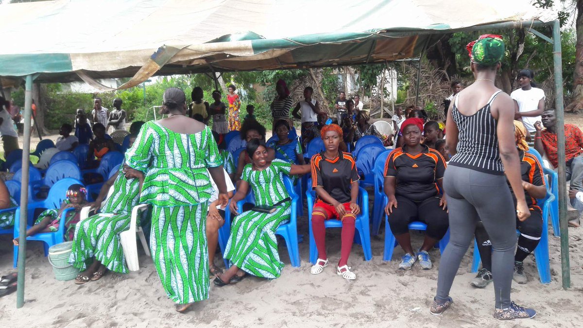 aassifulgence's tweet image. Merci aux mamans de port Bouet pour leur action à mon endroit, bonne fête à toutes les associations de femmes de port bouet.
#afa le pirga