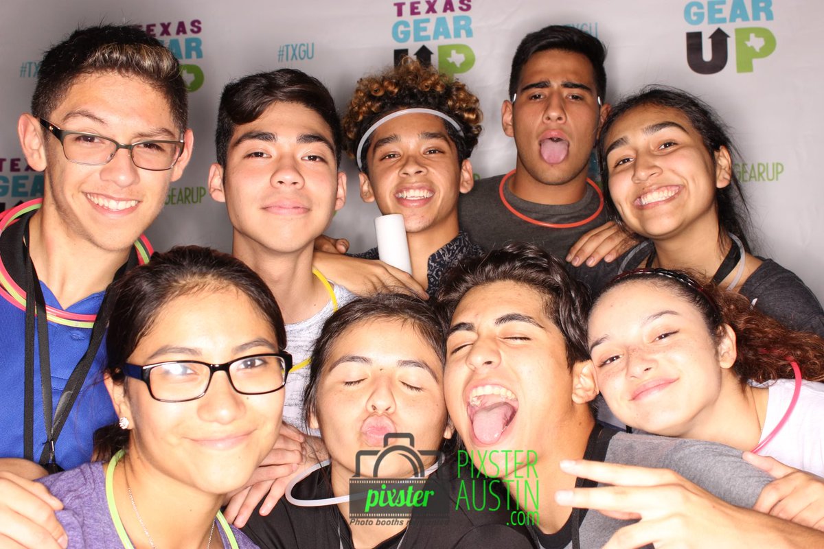 senpai_loui's tweet photo. Summer Camp 2017 #CollegeMatters #TXGU #GEARUPworks https://t.co/HpNwkJWjIp