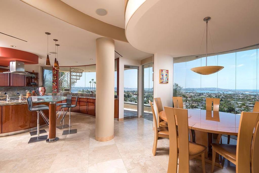 Not your average view ••• 1535Loring.com | #TeamCairncross #SanDiego #RealEstate ift.tt/2smXyds