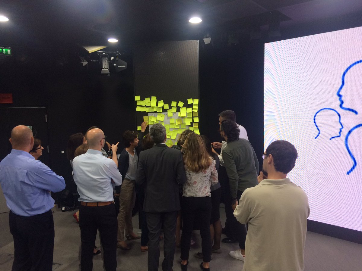 Sara_TheHashtag's tweet photo. Great workshop today with @GEODIS_Group for an amazing #digital future! 💪🏼 https://t.co/nyJLDSkcL0
