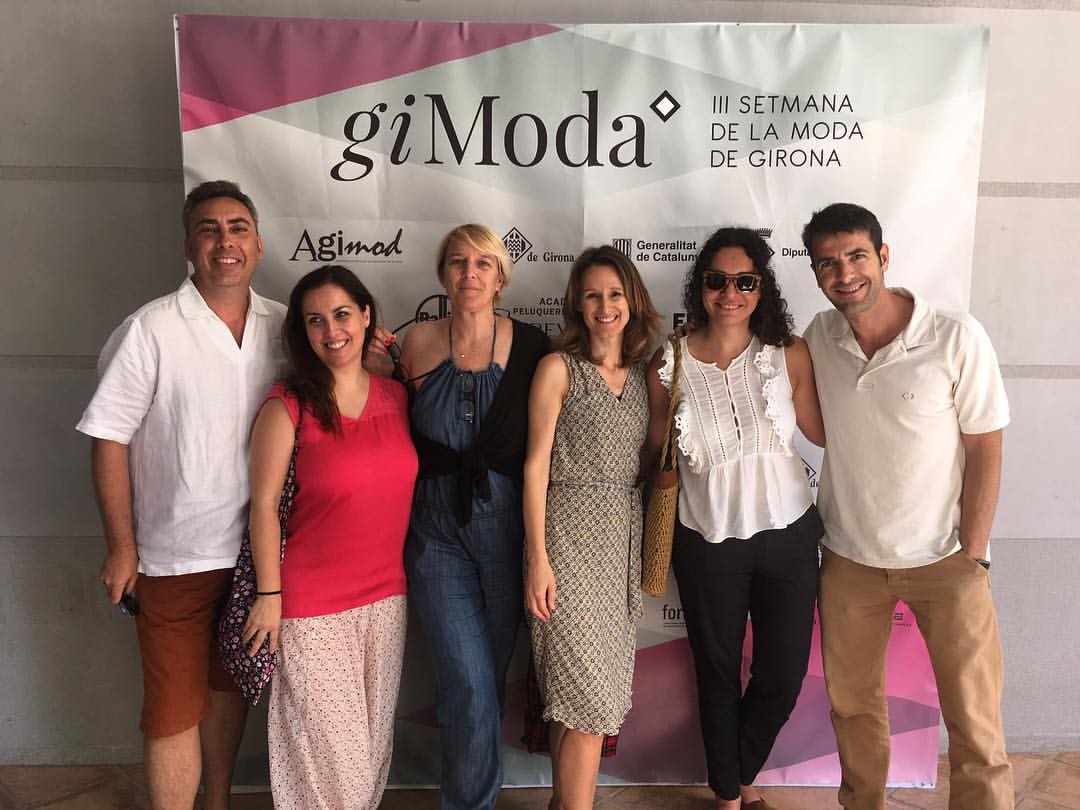 PModasostenible's tweet photo. Interesante jornada para clausurar #Gimoda sobre moda sostenible ¡Es importante ir abriendo el debate en nuevos espacios! Gracias @Gimoda_ https://t.co/kE8tt6v0Sc