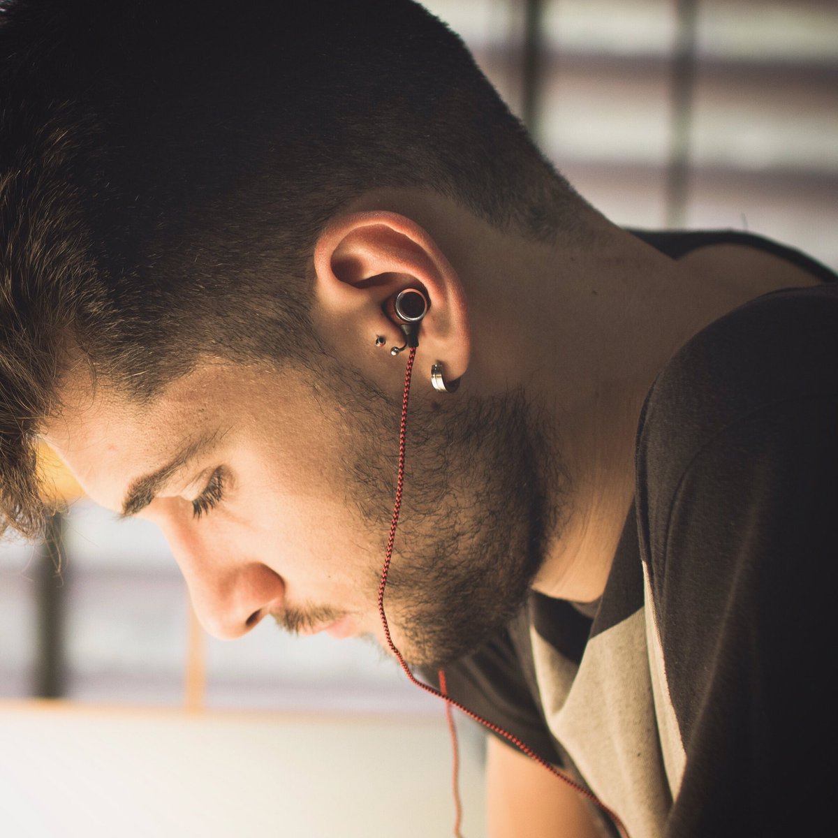 Squawkglobal's tweet photo. Auriculares #Squawk Modelo Porto, un complemento más.
•
#look #auriculares #music #música #wood #madera #moda #fashion https://t.co/M46ZCc5ped