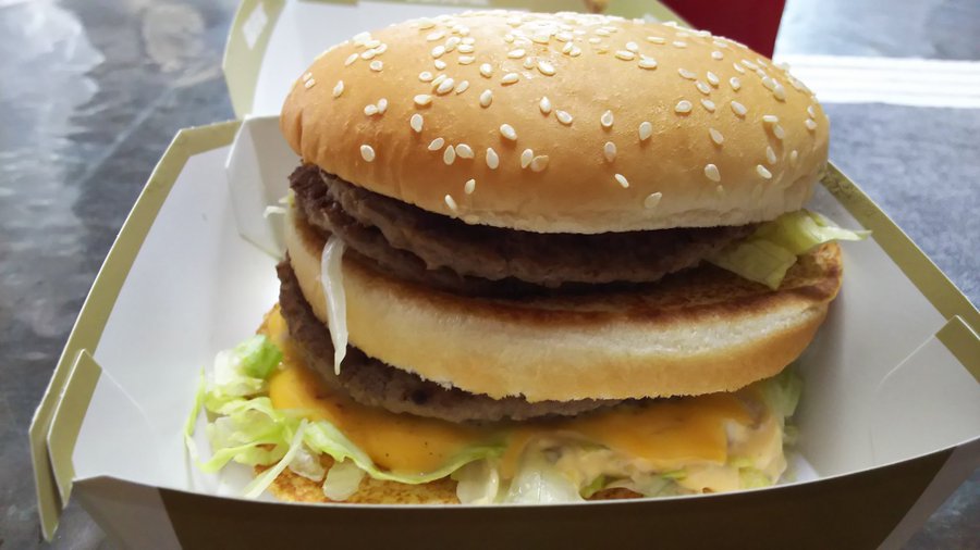 マクドナルド ギガビッグマック 6月1日から数量限定発売 ビッグマックセット は140円オフ