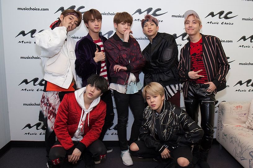 meluvsugaaa's tweet photo. Happy 4th!! 💙💙 #4thanniversaryBTS https://t.co/7VfcFW4mEo