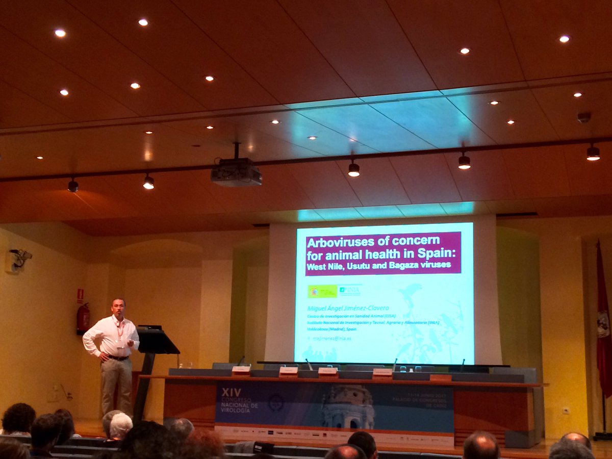 M_Ferraguti's tweet photo. Great talk of @Virusemergentes in #SEVirilogia2017 of @sev_virologia about #WNV #USUV #BAGV Thanks for the update! @CIBER_ESP @FiguerolaLab https://t.co/NIz0W8Zr5W