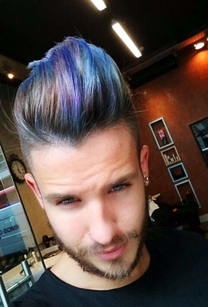 HairformStudio's tweet photo. Colourful hair for men #latest_trend #colorfulhair #menscolour #olaplex #pastelhair  #americancrew #barbers @HairformStudio #holborn #london https://t.co/GCxM79AM67