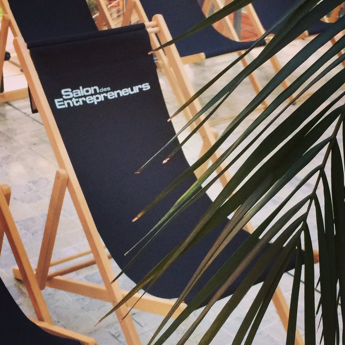 lestransats's tweet photo. Entreprendre c'est aussi savoir se poser et prendre du recul ! ☀️🌴 #SDE2017 #plage #Lyon https://t.co/Uh8GsyD9ji