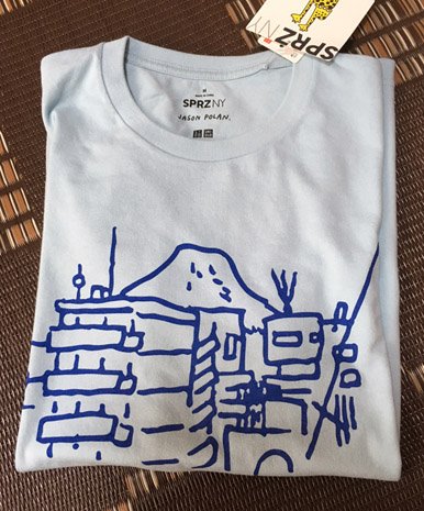 ゆっるいデザインに惹かれてユ〇クロでTシャツ買った 