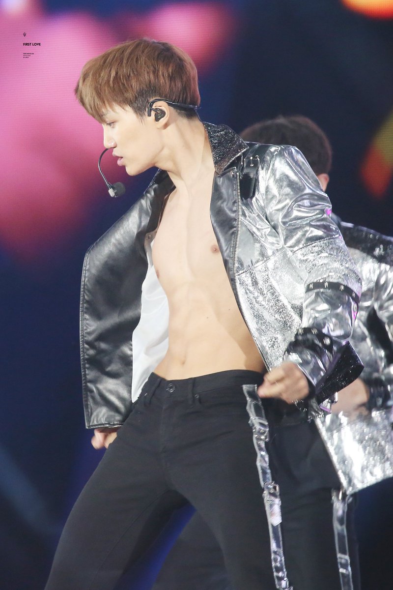 Firstlove_21's tweet photo. #2000days_with_KAI #KAI2000days
내가 사랑하는 종인이의 울끈불끈보끈 (๑•̀ㅂ•́)و✧
🎞https://t.co/ZJW21cAFSX
https://t.co/7oy6Q7xDgd
#EXO #KAI #카이 #종인 https://t.co/qXAl9jNcnV