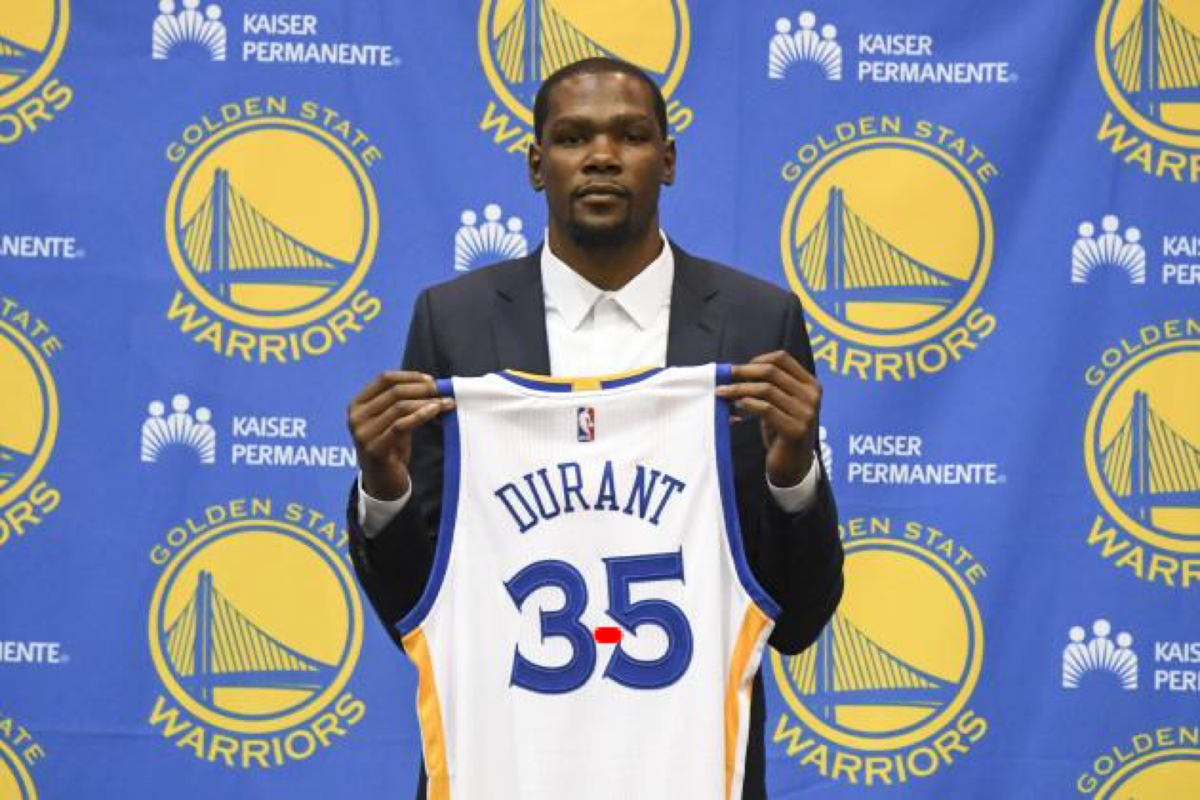 HeStillCold's tweet photo. Kevin Durant childish for wearing LeBron's Finals record like that https://t.co/yYnTv3rOgT