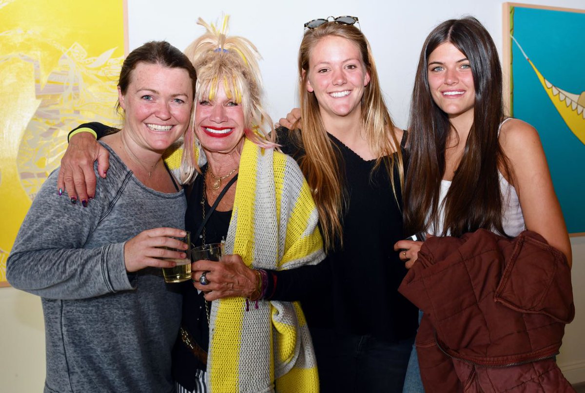 JulieEllerton's tweet photo. #SeaLilyMalibu &amp; @xoBetseyJohnson c/o #Surf #Artist #AndyDavisDesigns art @ #WayWayOutThere #PopUpGallery,#Trancas,#Malibu!#MustSee #SurfsUp https://t.co/daOW1O3kC6