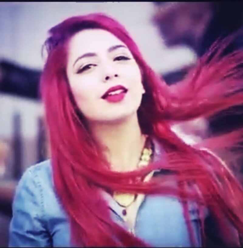 anchal0724's tweet photo. @JasmineSandlas  a picture from the biggest fan of urs 😘😘 love you https://t.co/spJ9PBOOUJ