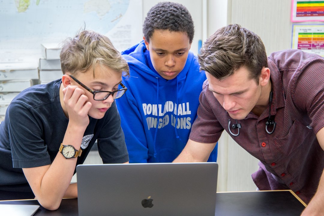 codedcamp's tweet photo. Now offering $100 for every one of your referrals that enroll in our web or mobile app course. Visit https://t.co/R2YQ9Bdq9p  for details! https://t.co/vUx2Psr7pe