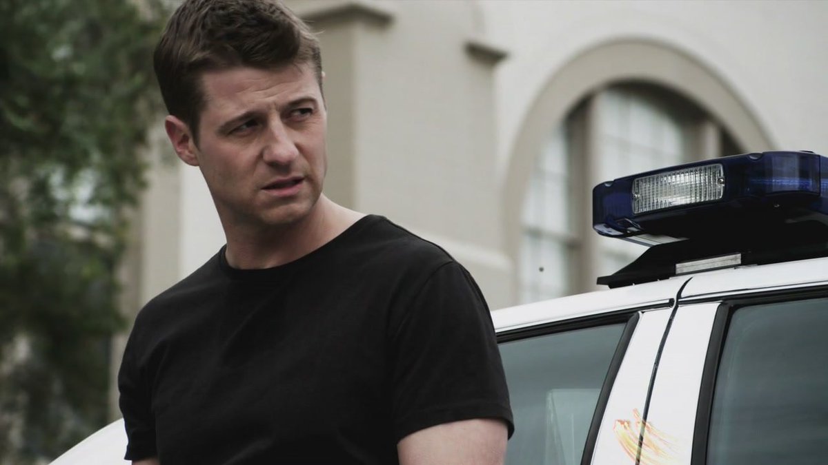 pinelou's tweet photo. "@kevinvanhook: I wish them both the best. Worked w @missmorenab #SandsofOblivion & w @ben_mckenzie #Southland. Both were gracious & nice" https://t.co/2Ui5TtQivj