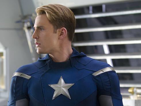 HandsTiedChloeX's tweet image. OH MY BABY! #HappyBirthdayChrisEvans hope you have a magical day today! Now to watch all Chris movies today! I LOVE YOU CHRIS 😍😘💕