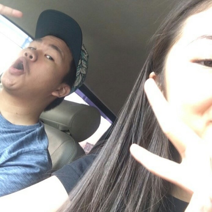 Sama siapa nih 😜😜😜 <a href="/TeukuRyz/">Teuku Ryzki</a>