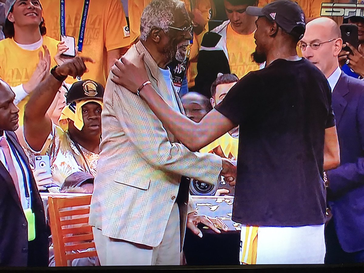 Dearth17's tweet photo. Former NBA legend Greg Oden congratulates Kevin Durant after a hard fought win. #NBAFinals https://t.co/Wm2cM8Gqgl