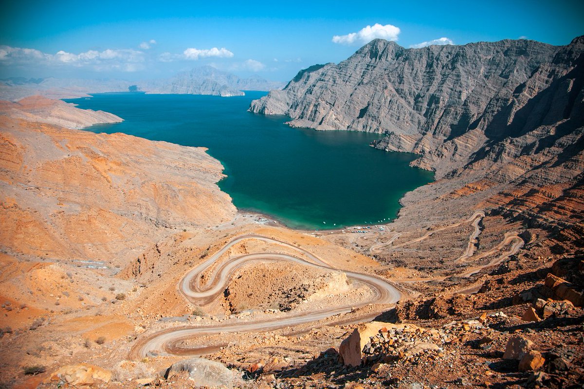 Top 4 Best Oman Liveaboard Trips of 2017 - The Adventure Junkies crwd.fr/2rhY5NN