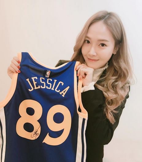 processic's tweet photo. ฤดูกาลที่แล้ว (2015-16) Golden State Warriors ได้รองแชมป์ NBA เป็นทีมที่เจสิสก้าไปเชียร์เมื่อปีก่อน https://t.co/KPTZlv926F