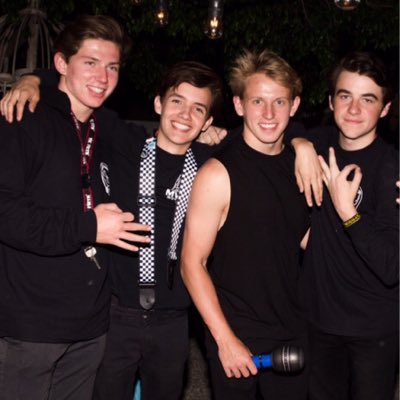 BandChumpChange's tweet photo. #NewProfilePic https://t.co/jxePeRhDXg