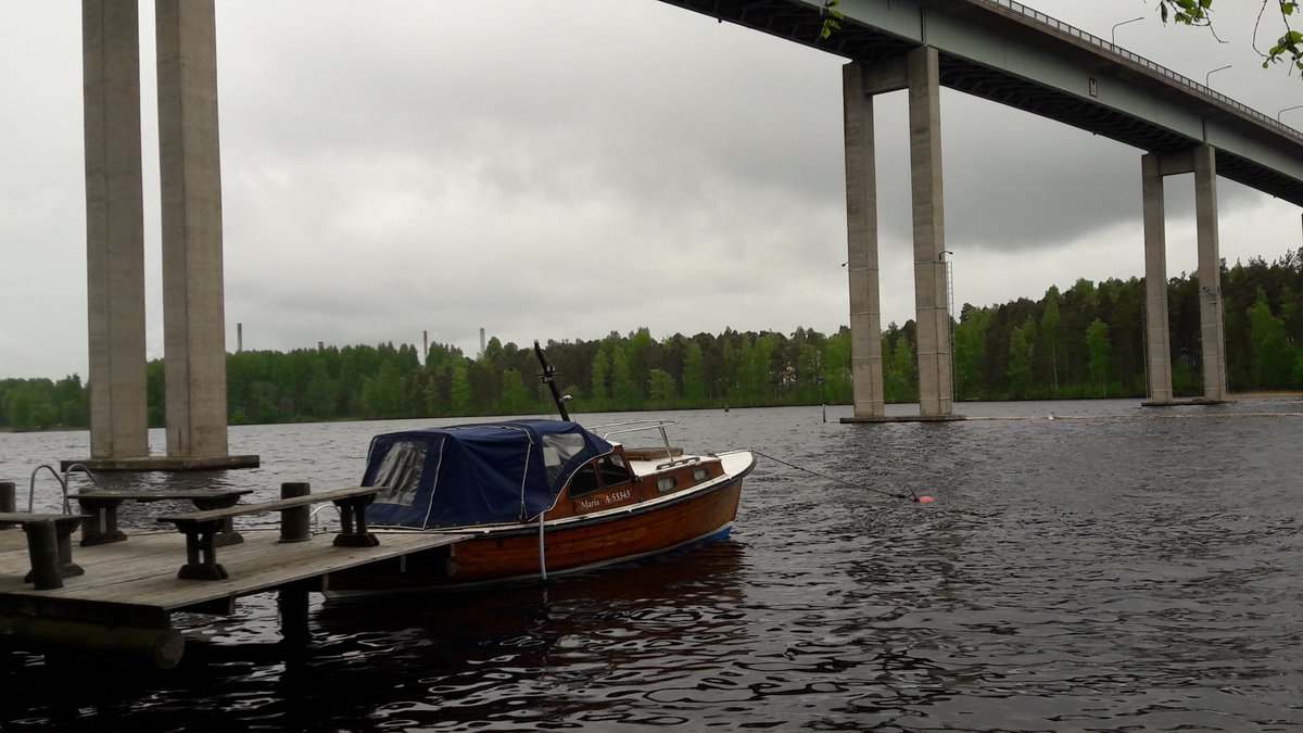 ahonantti's tweet photo. Siinä sitä sitten taas kellutaan. #puuvene #fiskari #meriläinen #keskimoottori #woodenboat #varkaus https://t.co/BmVNeRY1Uv