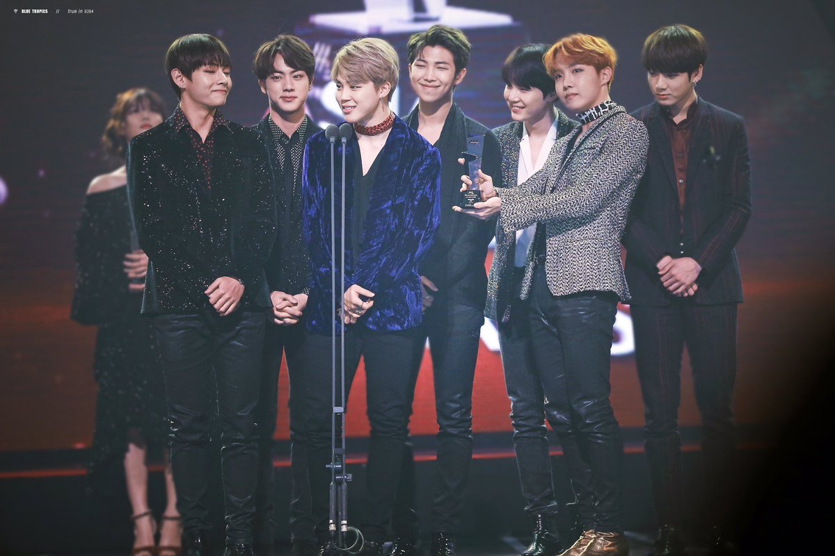 itsnochuspam's tweet photo. HAPPY 4th ANNIVERSARY BTS 💓💓
13 June 2017
©owner 
#2017BTSFESTA #방탄소년단 #꿀에펨방송시작 #JIMIN #BTS4thAnniversary #ARMYSelcaDay #ARMYsFestaProfile https://t.co/ZFmq0bqTyI