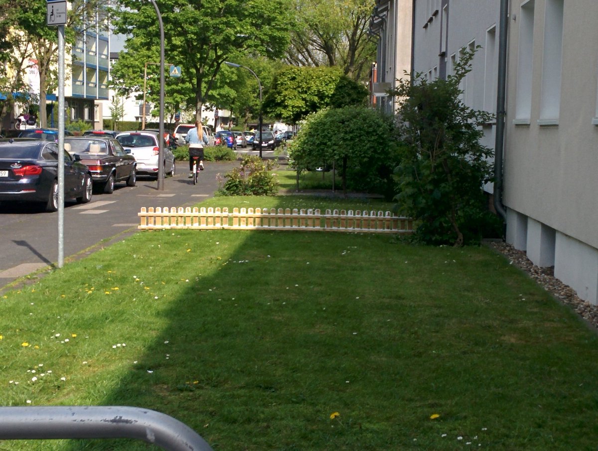 zeroutine's tweet photo. @NullPunktNix Das ist sicher die gleiche Straße https://t.co/bnOkfkhOlg