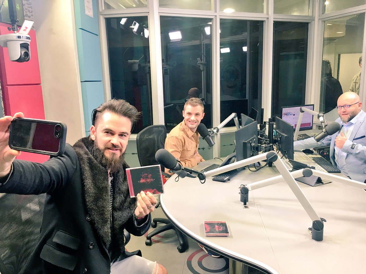 DanielBaronSA's tweet photo. Live now on @GrootFM &amp; @kykNETtv channel 144 with these legends @Johrne &amp; @HendriMyb #DBweekend #WeekendOfMassDestruction https://t.co/3R9gYRdxuV