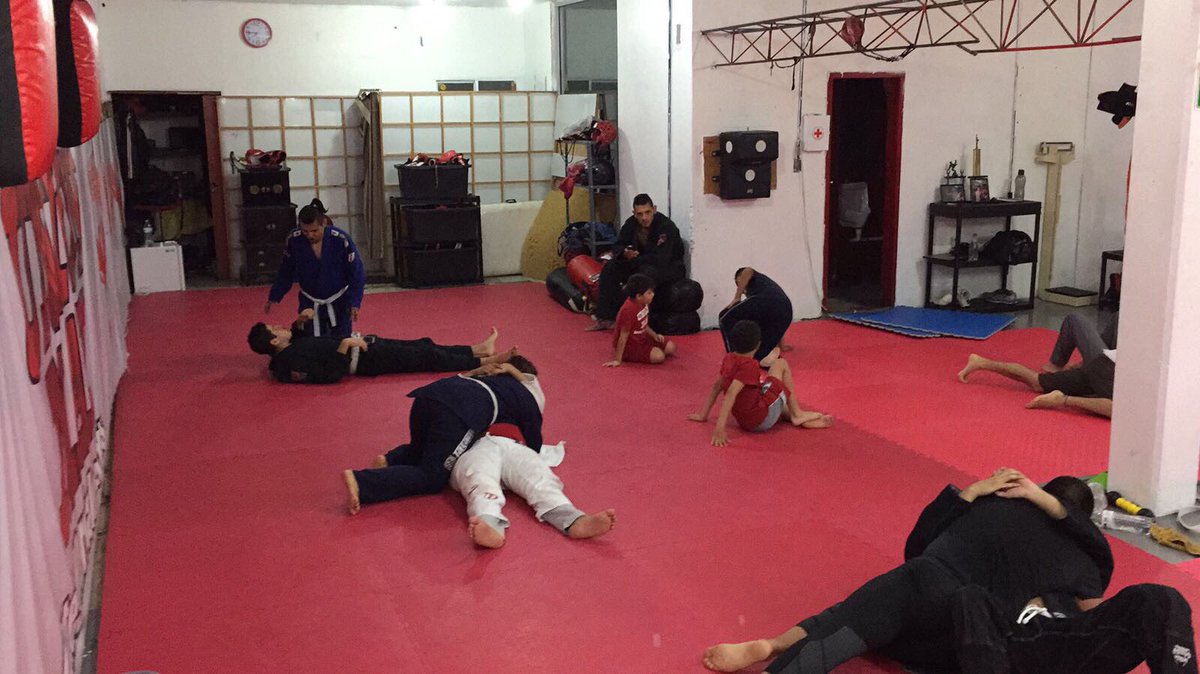 unionmat2015's tweet photo. @unionmat2015 @JuanFenixPuig #mma #bjj #kickboxing 5521516940 https://t.co/4AHMEnref5