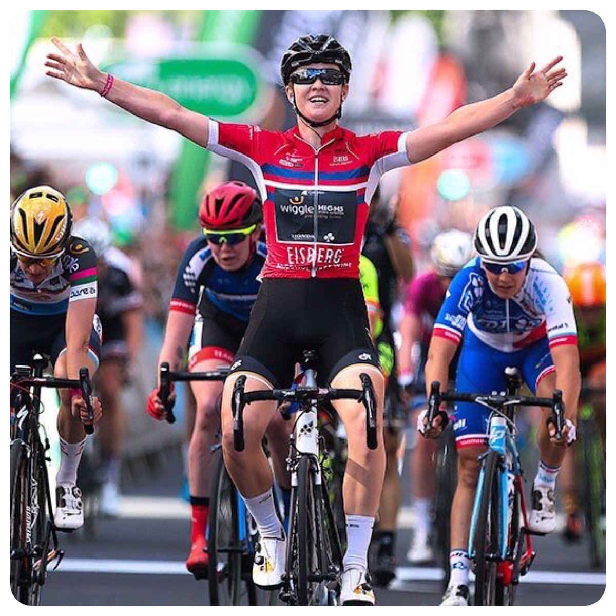 Wiggle High5 tweet media