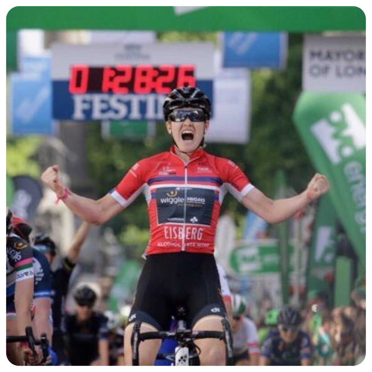 Wiggle High5 tweet media