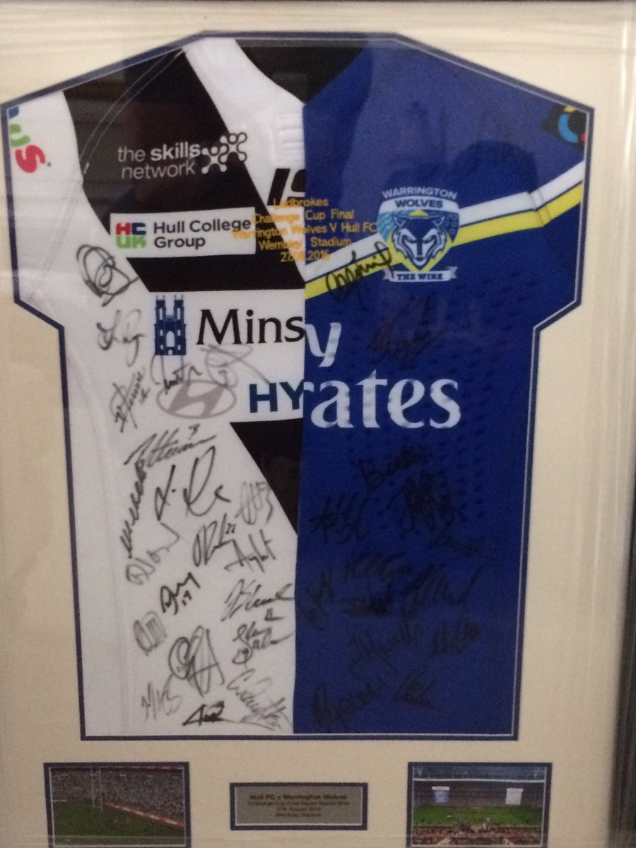 TopTashHarrison's tweet photo. Current bid £250. Great opportunity to own a unique piece of memorabilia. Only 2 of it's kind...embodied cc final top signed by both teams! https://t.co/Lmm1zzLM6o