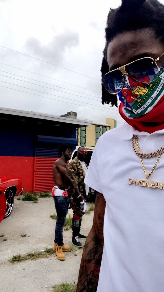 DJSamSneak's tweet photo. Dade County. MMG. 🇭🇹 https://t.co/UzUdvwC5RW