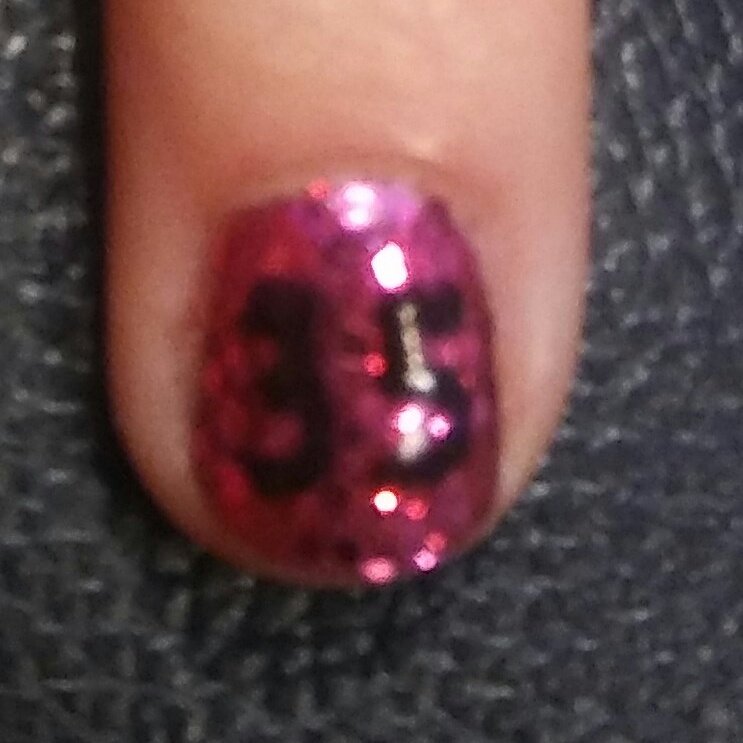 KatyLambson's tweet photo. #CND #Shellac #DarkDimonds #MajentaMechief #BlackBool #FashionInspiredNails #BdayNails #BestYearEver #CelebratingSelf #EmbraceYou #SNS https://t.co/Ee2DS3lUxb