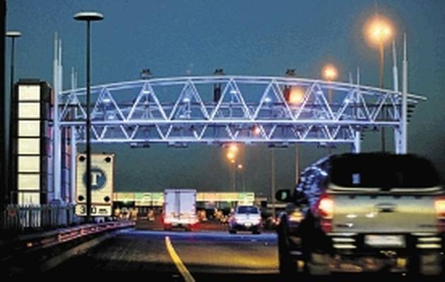 TimesLIVE's tweet photo. Foreign firm pockets three-quarters of e-toll money https://t.co/H7MUP6TPq1 https://t.co/bXkeeH3j62