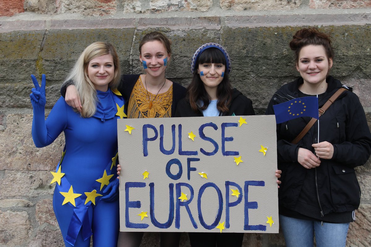 PulseEurope's tweet photo. Let's be the Pulse of Europe! 🇪🇺 @PulseofEurope @StadtChemnitz https://t.co/mkskrro6eD