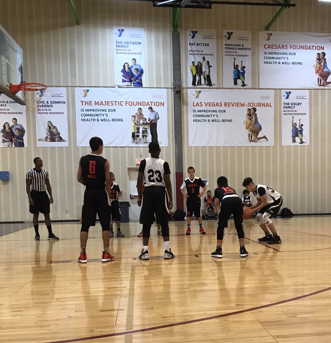 RealSeanB's tweet photo. Elijah Burney 2023 & WestCoast Select 12U battled hard in the LV #EBCEncore all weekend while short handed. Stay locked in fellas @WCE25 https://t.co/kmysLvxnKS