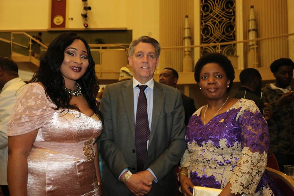 african_glitz's tweet photo. '#InAStrangeLand', A Star Stud London Premier Which Drove A Message Home! - https://t.co/d0RFv1eVsI @roselinesanni @GayleNgozee #Nollywood https://t.co/GopMqE3bXM