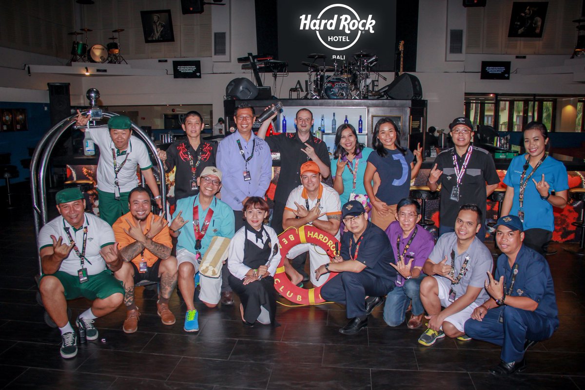 hrhbali's tweet image. Join our Band Members to celebrate #HardRock #FoundersDay2017 tomorrow! Let's start with Department Head Job Swap! 🤘🏻
@HardRockHotels #HRHB