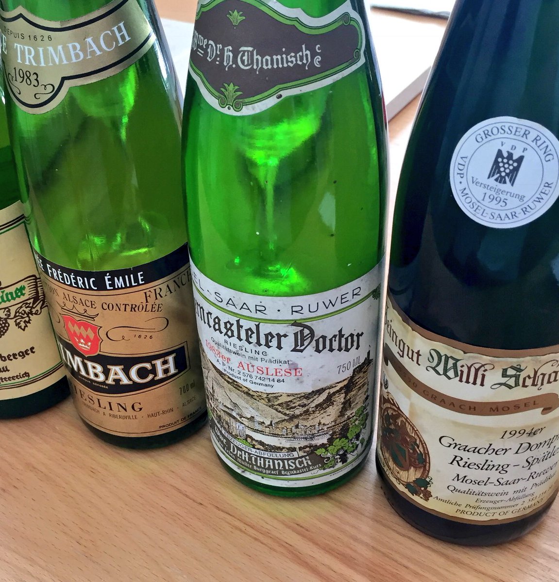 Working on a Riesling tasting.
More details soon!
#wine in #munich w. <a href="/WineCellarTV/">Thomas Werdelmann</a>