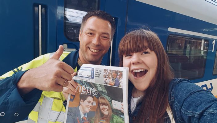 Metro's tweet photo. Heel veel reacties na oproep Dag van #TreinRespect https://t.co/zM6XW80JH3 โIk merk dat het mensen verbindt." #treinleven https://t.co/EUgmLNnnIN