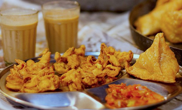 Dreamer_Deepika's tweet image. having a garma garam pakoda with chai &amp;amp; some gupshup with friends #ContestAlert #FunInMonsoon