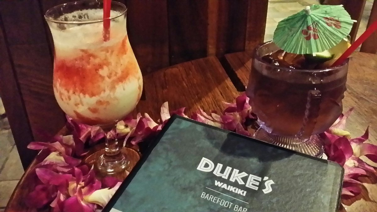 relaylaura's tweet photo. We made it - a day late... so Jimmy Buffett, we're at Dukes on Monday instead!... https://t.co/Bixpr4jRMt https://t.co/BnhFrfkCrN