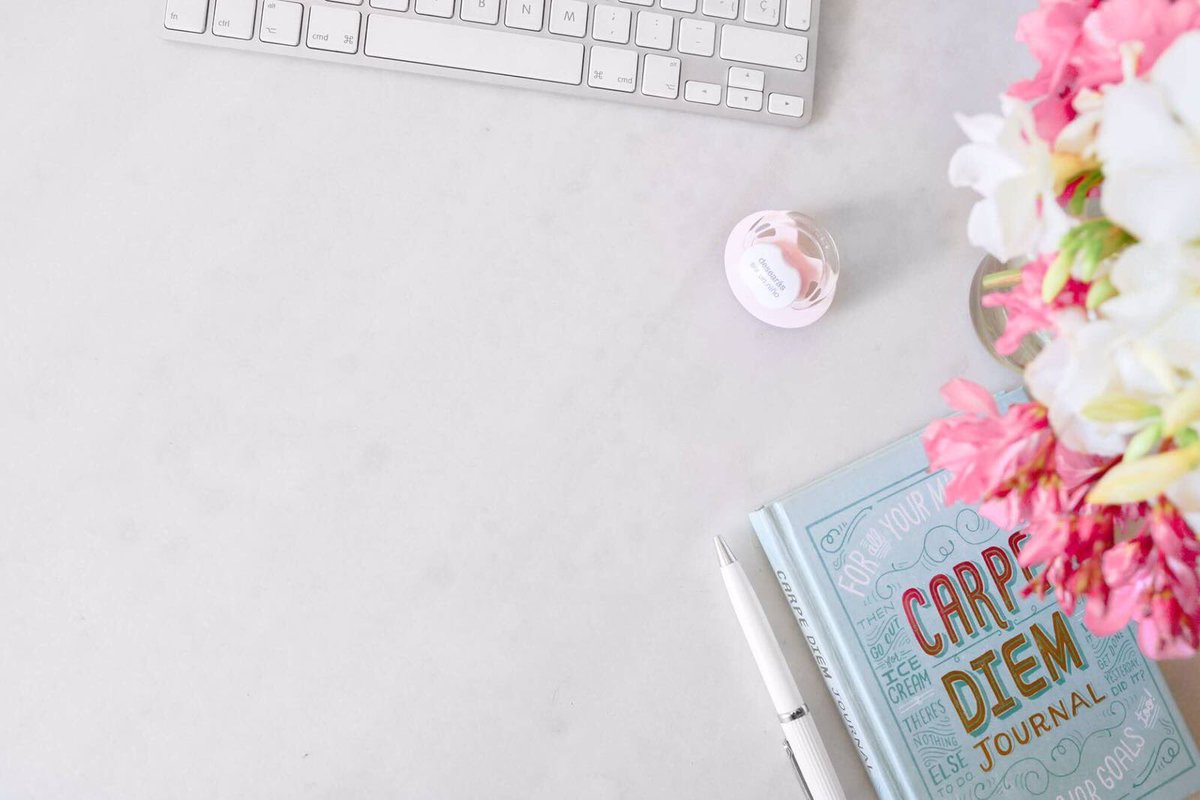 Este viernes Marielvira y Estoreta nos enseñaran a hacer fotos y tener un Instagram perfecto. mompreneur.es/curso/capsula-…