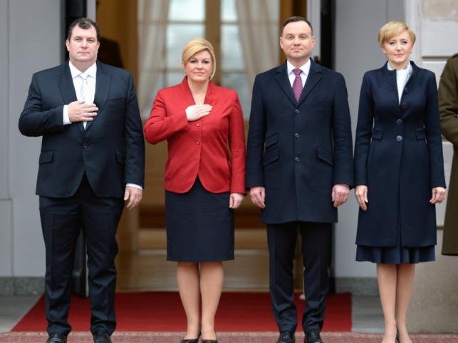sielska_zuzanna's tweet photo. @AndrzejDuda today has a meeting with @KolindaGK and @AndrejPlenkovic #hrvatska #predsjednica #trimora #kolindragrabarkitarović https://t.co/cUxE4jDx93